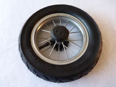Kolečko ke kočárku plastové nafukovací 10" - s ložiskem. Kolečko ke kočárku plastové nafukovací 10" - s ložiskem.