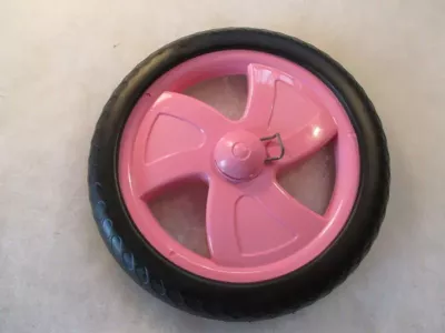 Kolečko ke kočárku pro panenky K - 8.