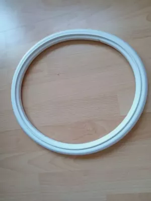 Pneu "pěna" bílá - 310.