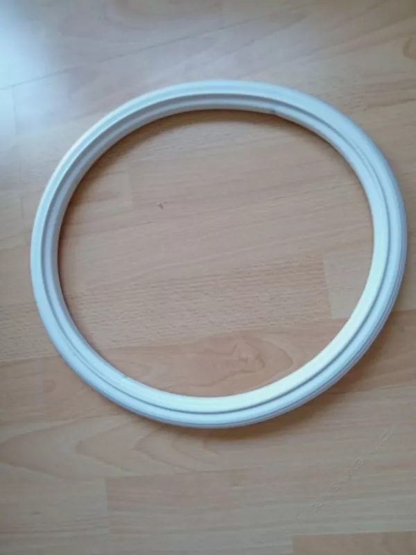 Pneu "pěna" bílá - 310.