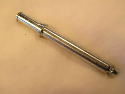 Hřídelka vidlice předního kola TAKO. Hřídelka vidlice předního kola TAKO.