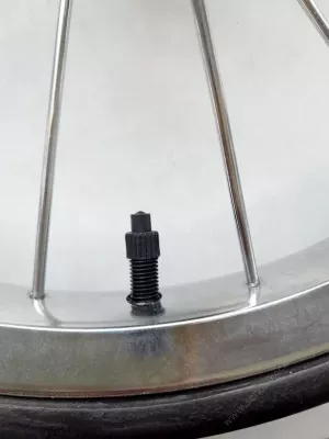 Kolečka kovová 14" stříbrná. Kolečka kovová 14" stříbrná.