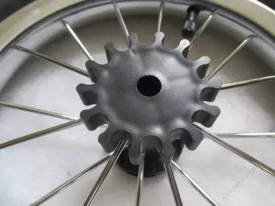 Kolečko ke kočárku kovové nafukovací 12" - bez ložiska. Kolečko ke kočárku kovové nafukovací 12" - bez ložiska.