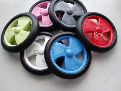 Kolečko ke kočárku pro panenky K - 8.