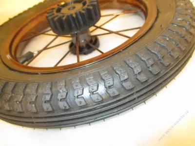 Kolečko ke kočárku TAKO kovové nafukovací hnědé 12" - s ložiskem. Kolečko ke kočárku TAKO kovové nafukovací hnědé 12" - s ložiskem.
