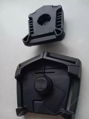 Přezka bezpečnostních pásů MAGNET. Přezka bezpečnostních pásů MAGNET.