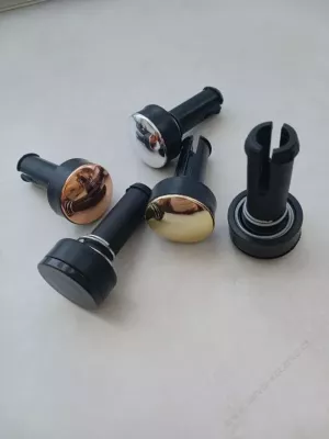 Střed kolečka TAKO - chrom - ø 10 mm. Střed kolečka TAKO - chrom - ø 10 mm.