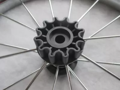 Kolečko ke kočárku kovové nafukovací 14" ROAN - s ložiskem. Kolečko ke kočárku kovové nafukovací 14" ROAN - s ložiskem.