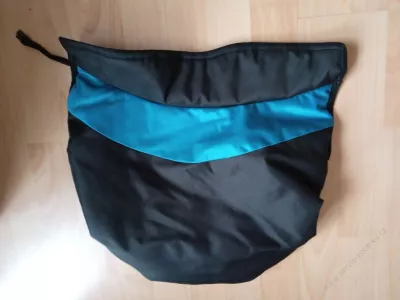 Nánožník na autosedačku "vajíčko".