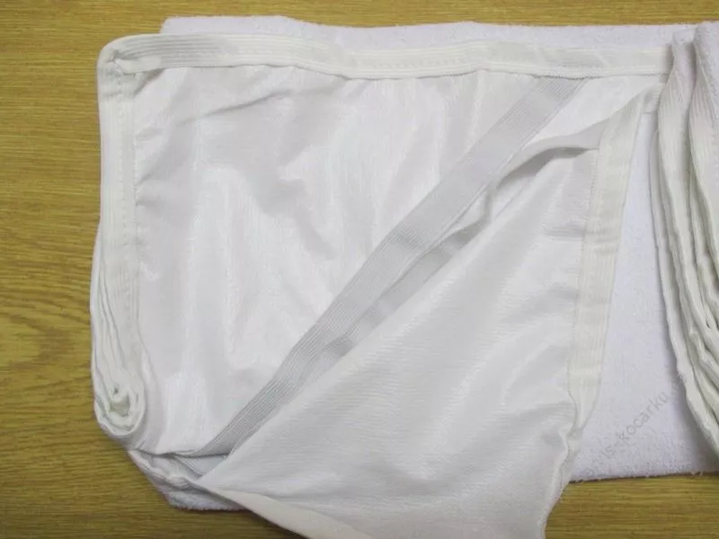 Podložka pod prostěradlo 140 x 70.