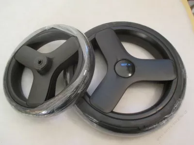 Kolečko plastové TAKO drifting 12", černo / černé. Kolečko plastové TAKO drifting 12", černo / černé.