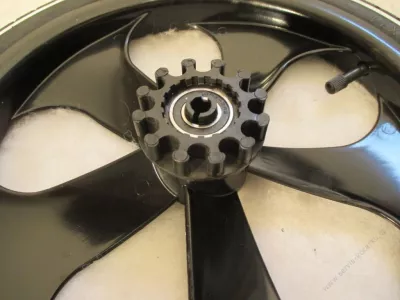 Plastové kolečko 14" černé. Plastové kolečko 14" černé.